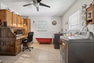 4011 SW 2nd St, Plantation, FL 33317 - Photo 13