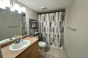 402 Villa Cir, Boynton Beach, FL 33435 - Photo 17