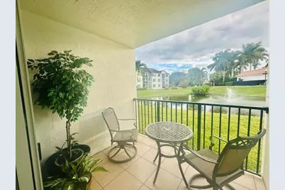 402 Villa Circle #402, Boynton Beach, FL 33435 - Photo 1