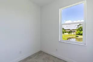 696 NE Waters Edge Ln, Port Saint Lucie, FL 34983 - Photo 15