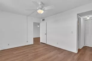 9470 Poinciana Pl, Davie, FL 33324 - Photo 37