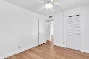 9470 Poinciana Pl, Davie, FL 33324 - Photo 19