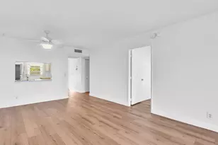 9470 Poinciana Pl, Davie, FL 33324 - Photo 29
