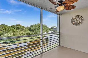 9470 Poinciana Pl, Davie, FL 33324 - Photo 33
