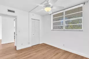 9470 Poinciana Pl, Davie, FL 33324 - Photo 19