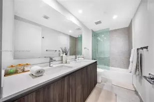 488 NE 18th St, Miami, FL 33132 - Photo 27