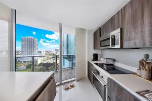 488 NE 18th St, Miami, FL 33132 - Photo 11