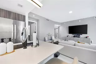 488 NE 18th St, Miami, FL 33132 - Photo 13