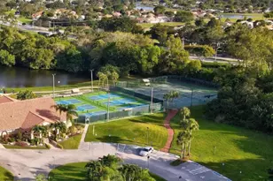 5558 Parkwalk Cir E, Boynton Beach, FL 33472 - Photo 27