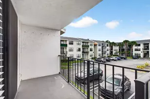 738 Executive Center Dr, West Palm Beach, FL 33401 - Photo 17