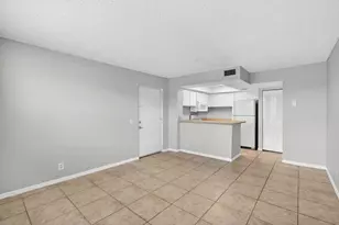 738 Executive Center Dr, West Palm Beach, FL 33401 - Photo 7