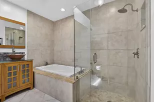 13230 St Tropez Cir, Palm Beach Gardens, FL 33410 - Photo 5