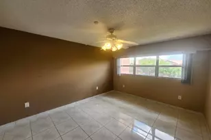601 SW 142nd Ave SW, Pembroke Pines, FL 33027 - Photo 13