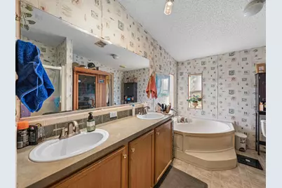 11404 Lithia Pinecrest Road, Lithia, FL 33547 - Photo 33