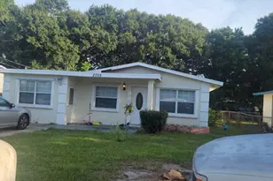 2705 Avenue E, Fort Pierce, FL 34947 - Photo 1