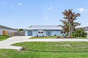 1146 SW Del Rio Blvd, Port Saint Lucie, FL 34953 - Photo 3