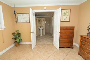 820 SW 18th Ct, Fort Lauderdale, FL 33315 - Photo 19