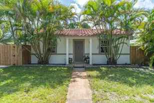 820 SW 18th Ct, Fort Lauderdale, FL 33315 - Photo 5