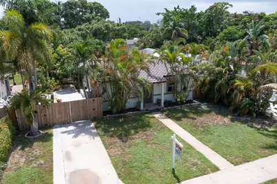 820 SW 18th Court, Fort Lauderdale, FL 33315 - Photo 3