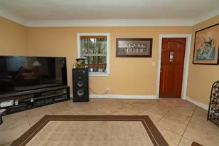 820 SW 18th Ct, Fort Lauderdale, FL 33315 - Photo 15