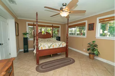 820 SW 18th Court, Fort Lauderdale, FL 33315 - Photo 15