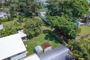 820 SW 18th Ct, Fort Lauderdale, FL 33315 - Photo 45