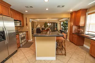 820 SW 18th Ct, Fort Lauderdale, FL 33315 - Photo 7