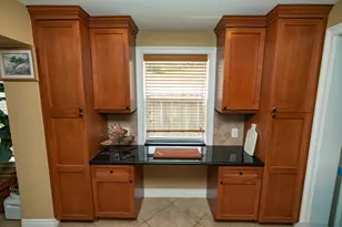 820 SW 18th Ct, Fort Lauderdale, FL 33315 - Photo 11