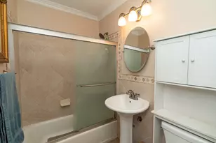 820 SW 18th Ct, Fort Lauderdale, FL 33315 - Photo 23