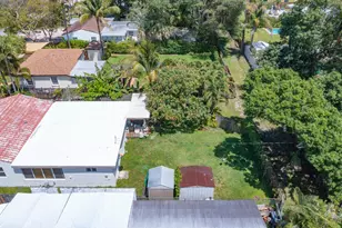 820 SW 18th Ct, Fort Lauderdale, FL 33315 - Photo 45