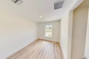 2710 Ave Ave E, Fort Pierce, FL 34947 - Photo 3