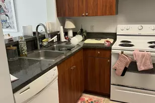 115 SW 11th St, Miami, FL 33130 - Photo 15