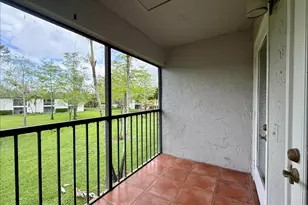 711 Forest Club Dr, Wellington, FL 33414 - Photo 11