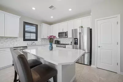 4460 Gramercy Drive, Oakland Park, FL 33309 - Photo 11