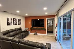 18764 NW 89th Ct, Hialeah, FL 33018 - Photo 7
