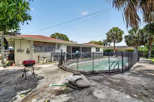 1660 40th St, West Palm Beach, FL 33407 - Photo 39