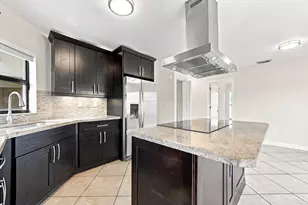 8871 SW 6th St, Miami, FL 33174 - Photo 15