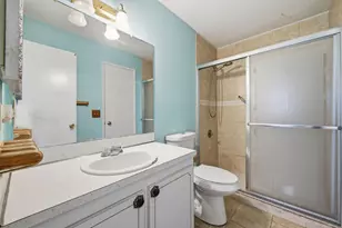1043 NW 85th Ave, Plantation, FL 33322 - Photo 13