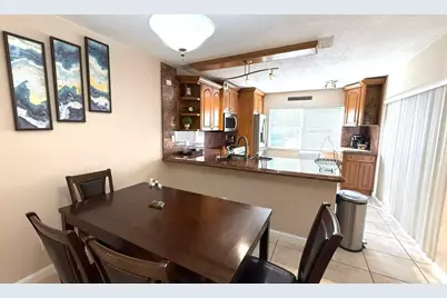 40 Essex Court #C, Royal Palm Beach, FL 33411 - Photo 5