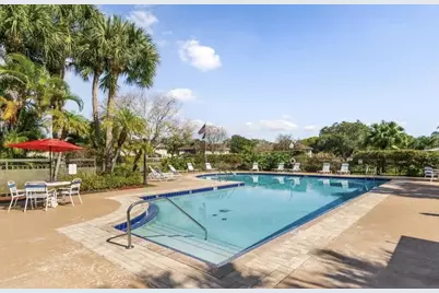 40 Essex Court #C, Royal Palm Beach, FL 33411 - Photo 15