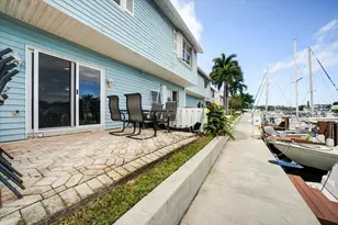 2555 NE 15th St, Pompano Beach, FL 33062 - Photo 25