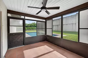 9820 Jonquil Cir N, Palm Beach Gardens, FL 33410 - Photo 43