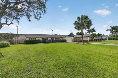 9820 Jonquil Circle N, Palm Beach Gardens, FL 33410 - Photo 17