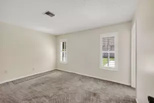 9820 Jonquil Cir N, Palm Beach Gardens, FL 33410 - Photo 31