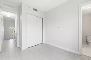 1813 Coral Heights Ln, Oakland Park, FL 33308 - Photo 27