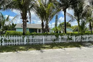 683 Mercury St, West Palm Beach, FL 33406 - Photo 1