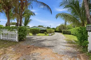 683 Mercury St, West Palm Beach, FL 33406 - Photo 11