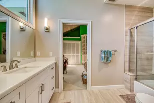185 Thornton Dr, Palm Beach Gardens, FL 33418 - Photo 23