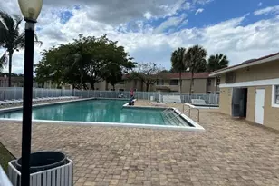 1004 Twin Lakes Dr, Coral Springs, FL 33071 - Photo 23