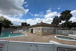1004 Twin Lakes Dr, Coral Springs, FL 33071 - Photo 25